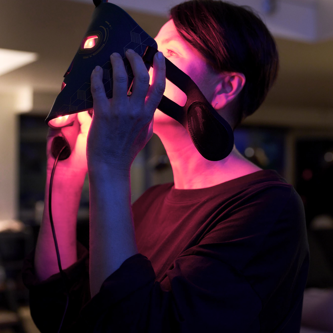 aesthetech_LED_face_mask